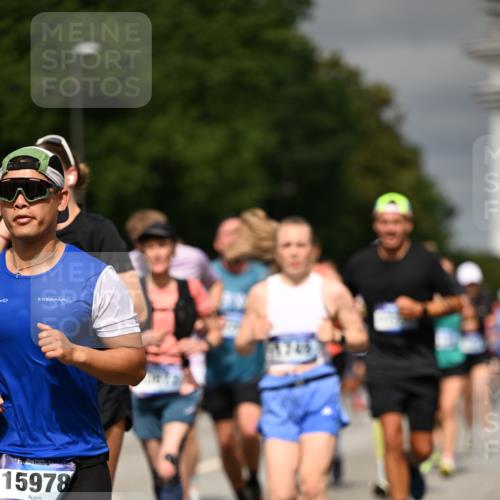 29.06.2025 - hella hamburg halbmarathon Dr. Thomas Lammeyer http://msf.ph/oto/8490553 29.06.2025 10:21:52 Kennedybrücke 1015, 1156, 1204, 1274, 1458, 1554, 1622, 1749, 1795, 2094, 2147, 2259, 2548, 2931, 3138, 3292, 4218, 4852, 5002, 5004, 5294, 6254, 6336, 7011, 7094, 7258, 7641, 8144, 8351, 8433, 8607, 9400, 9798, 9848, 10509, 10677, 11275, 11372 meine-sportfotos.de