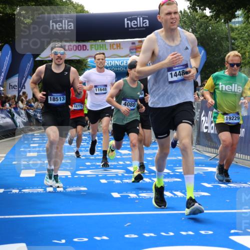 29.06.2025 - hella hamburg halbmarathon Strokosch-Dieckow http://msf.ph/oto/8490589 29.06.2025 10:43:32 Ziel 3116, 3928, 4080, 4318, 5124, 5436, 5506, 7635, 8664, 9114, 9931, 10246, 11648, 12623, 13421, 13996, 14484, 14690, 15328, 15932, 16338, 17912, 18449, 18513, 18775, 18810, 18942, 19229 meine-sportfotos.de