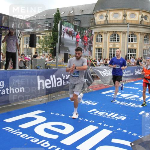 29.06.2025 - hella hamburg halbmarathon Michael Strokosch http://msf.ph/oto/8490645 29.06.2025 10:45:22 Ziel 2188, 2367, 2470, 3186, 5706, 6054, 9105, 10064, 11469, 12783, 15563, 15636, 15741, 15760, 16513, 17499 meine-sportfotos.de