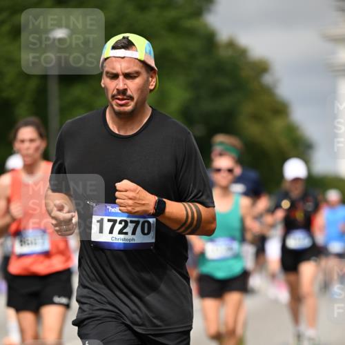 29.06.2025 - hella hamburg halbmarathon Dr. Thomas Lammeyer http://msf.ph/oto/8490776 29.06.2025 10:21:55 Kennedybrücke 1015, 1156, 1204, 1274, 1458, 1554, 1622, 1641, 1749, 2094, 2147, 2259, 2548, 2931, 3138, 3292, 3977, 4218, 4804, 5002, 5004, 5023, 5294, 6254, 6336, 7011, 7094, 7258, 7641, 8144, 8351, 8607, 9798, 10509, 10677, 11275, 11372 meine-sportfotos.de