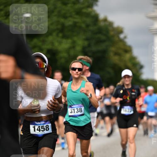 29.06.2025 - hella hamburg halbmarathon Dr. Thomas Lammeyer http://msf.ph/oto/8490838 29.06.2025 10:21:55 Kennedybrücke 1015, 1156, 1204, 1274, 1458, 1554, 1622, 1641, 1749, 2094, 2147, 2259, 2548, 2931, 3138, 3292, 3977, 4218, 4804, 5002, 5004, 5023, 5294, 6254, 6336, 7011, 7094, 7258, 7641, 8144, 8351, 8607, 9798, 10509, 10677, 11275, 11372 meine-sportfotos.de