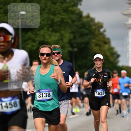 29.06.2025 - hella hamburg halbmarathon Dr. Thomas Lammeyer http://msf.ph/oto/8490861 29.06.2025 10:21:56 Kennedybrücke 1015, 1156, 1204, 1274, 1458, 1554, 1622, 1641, 1749, 1982, 2094, 2147, 2259, 2548, 2931, 3138, 3292, 3977, 4218, 4804, 5002, 5004, 5023, 5294, 6254, 6336, 7094, 7258, 7641, 8144, 8351, 8607, 9798, 10332, 10509, 10677, 11275, 11372 meine-sportfotos.de