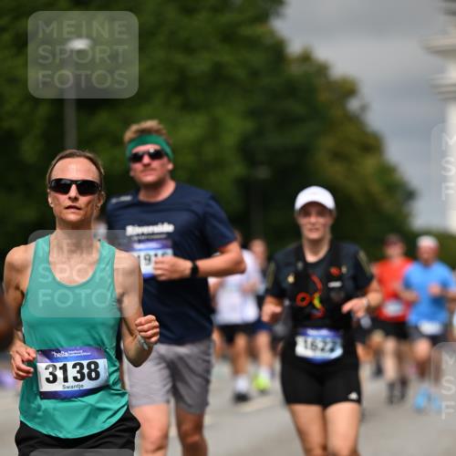 29.06.2025 - hella hamburg halbmarathon Dr. Thomas Lammeyer http://msf.ph/oto/8490914 29.06.2025 10:21:57 Kennedybrücke 1015, 1204, 1274, 1458, 1554, 1622, 1641, 1749, 1982, 2094, 2147, 2259, 2548, 2931, 3138, 3292, 3977, 4218, 4804, 5002, 5004, 5023, 5294, 6254, 6336, 7094, 7258, 7641, 8144, 8351, 8607, 9539, 9798, 10332, 10509, 10677, 10831, 11275, 11372 meine-sportfotos.de
