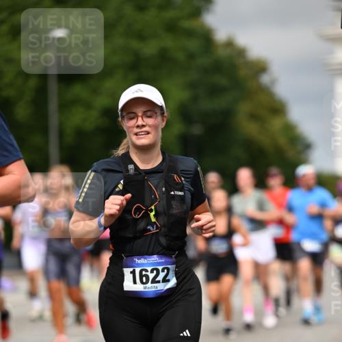 29.06.2025 - hella hamburg halbmarathon Dr. Thomas Lammeyer http://msf.ph/oto/8491018 29.06.2025 10:21:58 Kennedybrücke 1015, 1067, 1204, 1274, 1298, 1458, 1554, 1622, 1641, 1749, 1982, 2094, 2147, 2259, 2548, 2931, 3138, 3292, 3977, 4218, 4804, 5002, 5004, 5023, 5294, 6254, 6336, 7094, 7258, 7641, 8144, 8351, 8607, 9539, 9798, 10332, 10509, 10677, 10831, 11275, 11372 meine-sportfotos.de