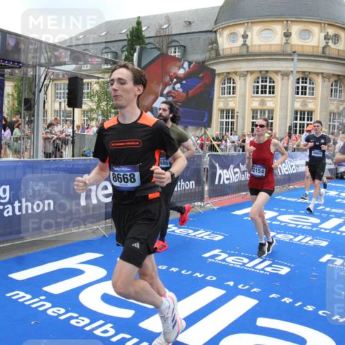 29.06.2025 - hella hamburg halbmarathon Michael Strokosch http://msf.ph/oto/8491034 29.06.2025 10:45:41 Ziel 2138, 5623, 6071, 6711, 8374, 8668, 11291, 11495, 12154, 14764, 15666, 17674, 18862, 18878 meine-sportfotos.de