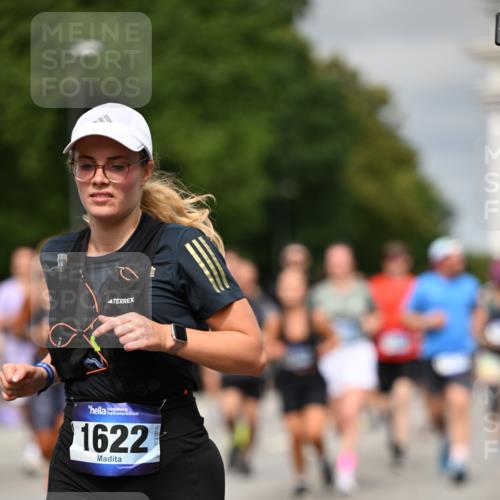 29.06.2025 - hella hamburg halbmarathon Dr. Thomas Lammeyer http://msf.ph/oto/8491185 29.06.2025 10:21:59 Kennedybrücke 1015, 1067, 1204, 1274, 1298, 1458, 1554, 1622, 1641, 1749, 1982, 2094, 2147, 2548, 2931, 3138, 3292, 3977, 4218, 4804, 5002, 5004, 5023, 5294, 7094, 7258, 7641, 8144, 8248, 8351, 8607, 9539, 9734, 9798, 10332, 10509, 10677, 10831, 11275, 11372 meine-sportfotos.de