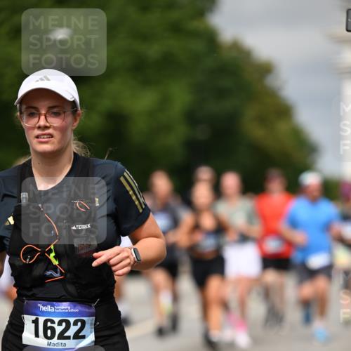 29.06.2025 - hella hamburg halbmarathon Dr. Thomas Lammeyer http://msf.ph/oto/8491195 29.06.2025 10:21:59 Kennedybrücke 1015, 1067, 1204, 1274, 1298, 1458, 1554, 1622, 1641, 1749, 1982, 2094, 2147, 2548, 2931, 3138, 3292, 3977, 4218, 4804, 5002, 5004, 5023, 5294, 7094, 7258, 7641, 8144, 8248, 8351, 8607, 9539, 9734, 9798, 10332, 10509, 10677, 10831, 11275, 11372 meine-sportfotos.de