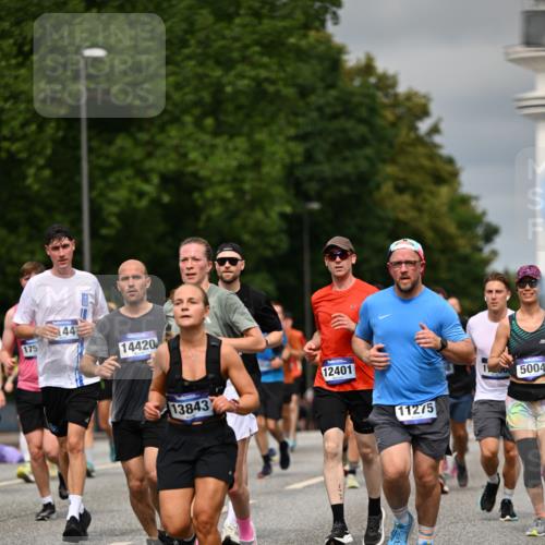 29.06.2025 - hella hamburg halbmarathon Dr. Thomas Lammeyer http://msf.ph/oto/8491243 29.06.2025 10:22:00 Kennedybrücke 1015, 1067, 1204, 1274, 1298, 1458, 1554, 1622, 1641, 1749, 1982, 2094, 2147, 2305, 2548, 2931, 3138, 3292, 3977, 4194, 4218, 4804, 5002, 5004, 5023, 5294, 7094, 7258, 7641, 8144, 8248, 8607, 9539, 9734, 9798, 10332, 10509, 10677, 10831, 11275, 11372 meine-sportfotos.de