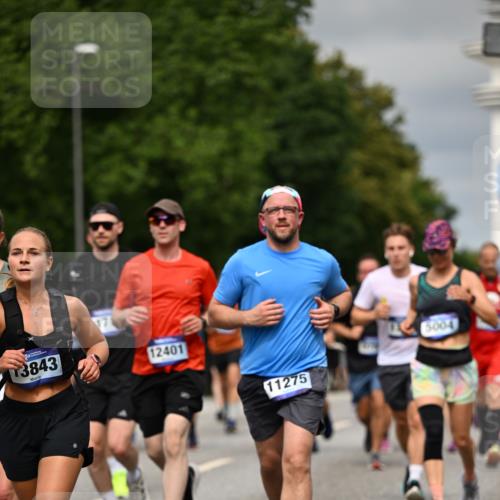 29.06.2025 - hella hamburg halbmarathon Dr. Thomas Lammeyer http://msf.ph/oto/8491483 29.06.2025 10:22:01 Kennedybrücke 1015, 1067, 1274, 1298, 1458, 1554, 1622, 1641, 1749, 1982, 2094, 2147, 2305, 2548, 2931, 3138, 3292, 3977, 4194, 4218, 4804, 5002, 5004, 5023, 5294, 7094, 7258, 7641, 8144, 8248, 8607, 9539, 9586, 9734, 9798, 10332, 10509, 10677, 10831, 11275, 11372 meine-sportfotos.de