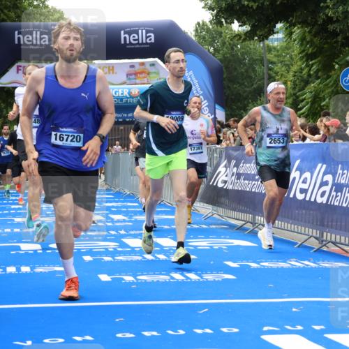 29.06.2025 - hella hamburg halbmarathon Strokosch-Dieckow http://msf.ph/oto/8491614 29.06.2025 10:43:23 Ziel 2653, 3109, 3124, 3146, 3928, 5124, 5436, 5506, 7635, 8664, 9931, 10099, 10237, 10246, 11648, 13348, 15921, 16338, 16720, 16997, 17391, 18274, 18513, 18810, 18942, 18987, 19009, 19051 meine-sportfotos.de