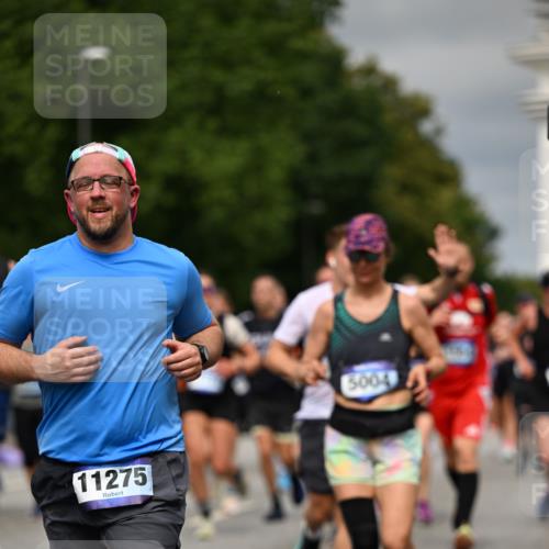 29.06.2025 - hella hamburg halbmarathon Dr. Thomas Lammeyer http://msf.ph/oto/8491669 29.06.2025 10:22:03 Kennedybrücke 1015, 1067, 1274, 1298, 1458, 1554, 1622, 1641, 1749, 1982, 2094, 2147, 2305, 2548, 2931, 3138, 3292, 3977, 4194, 4738, 4804, 5002, 5004, 5023, 5294, 7094, 7258, 7641, 8144, 8248, 8607, 9539, 9586, 9734, 9798, 10332, 10509, 10677, 10831, 11275, 11372 meine-sportfotos.de
