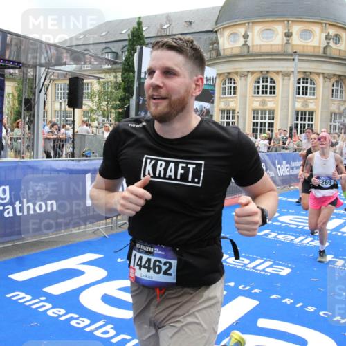 29.06.2025 - hella hamburg halbmarathon Michael Strokosch http://msf.ph/oto/8491683 29.06.2025 10:46:06 Ziel 2189, 5648, 6460, 8269, 9585, 11936, 12084, 12269, 13630, 14462, 14804, 17008, 18081, 18702 meine-sportfotos.de