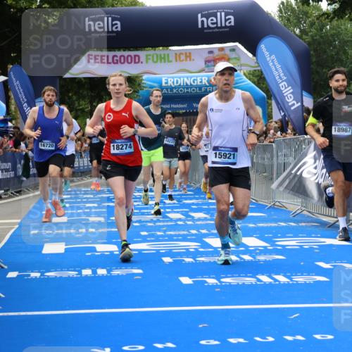 29.06.2025 - hella hamburg halbmarathon Strokosch-Dieckow http://msf.ph/oto/8491724 29.06.2025 10:43:21 Ziel 2653, 3109, 3124, 3146, 3928, 5436, 5506, 8664, 9931, 10099, 10237, 13348, 15921, 16314, 16720, 16997, 17391, 18274, 18942, 18987, 19009, 19051 meine-sportfotos.de