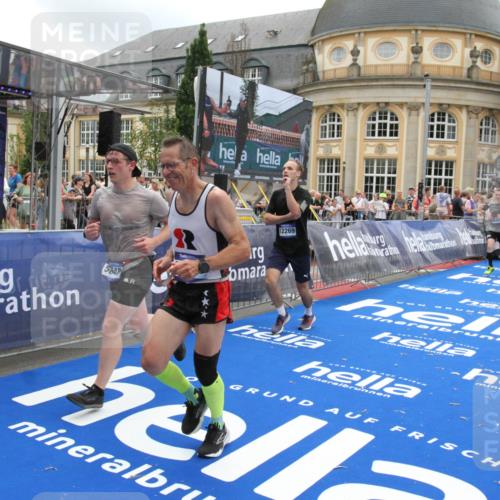 29.06.2025 - hella hamburg halbmarathon Michael Strokosch http://msf.ph/oto/8491738 29.06.2025 10:46:08 Ziel 2189, 2707, 5648, 6460, 7961, 8269, 9585, 11125, 11936, 12269, 13630, 14462, 14804, 16136, 16466, 16475, 18081, 18702 meine-sportfotos.de