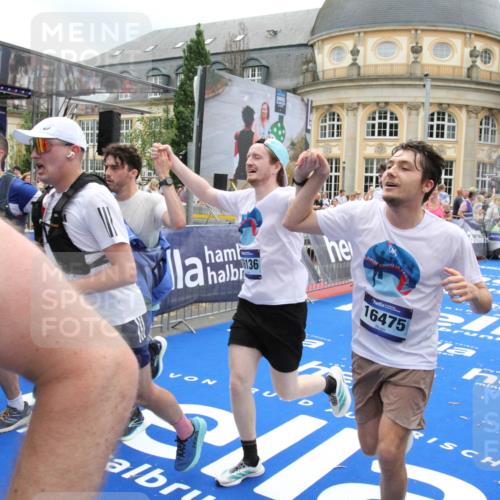 29.06.2025 - hella hamburg halbmarathon Michael Strokosch http://msf.ph/oto/8492000 29.06.2025 10:46:15 Ziel 1569, 1759, 2048, 2590, 2707, 3056, 3087, 4949, 6388, 7450, 7961, 9497, 10796, 11094, 11125, 16136, 16466, 16475, 17190, 18702, 18797 meine-sportfotos.de