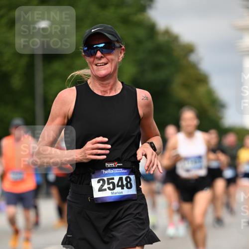29.06.2025 - hella hamburg halbmarathon Dr. Thomas Lammeyer http://msf.ph/oto/8492035 29.06.2025 10:22:08 Kennedybrücke 1067, 1268, 1298, 1458, 1477, 1554, 1622, 1641, 1982, 2087, 2094, 2147, 2305, 2548, 2931, 3138, 3482, 3977, 4194, 4738, 4804, 5002, 5004, 5023, 5290, 5294, 6332, 7094, 7160, 7641, 7649, 7882, 7883, 8144, 8248, 9539, 9586, 9717, 9734, 9798, 9834, 10332, 10509, 10831, 11275, 11352, 11372 meine-sportfotos.de