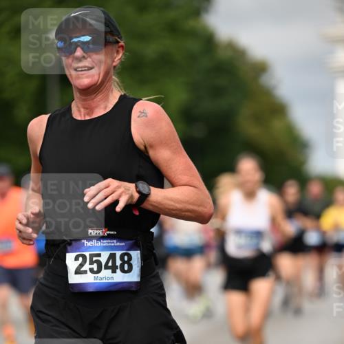 29.06.2025 - hella hamburg halbmarathon Dr. Thomas Lammeyer http://msf.ph/oto/8492052 29.06.2025 10:22:08 Kennedybrücke 1067, 1268, 1298, 1458, 1477, 1554, 1622, 1641, 1982, 2087, 2094, 2147, 2305, 2548, 2931, 3138, 3482, 3977, 4194, 4738, 4804, 5002, 5004, 5023, 5290, 5294, 6332, 7094, 7160, 7641, 7649, 7882, 7883, 8144, 8248, 9539, 9586, 9717, 9734, 9798, 9834, 10332, 10509, 10831, 11275, 11352, 11372 meine-sportfotos.de