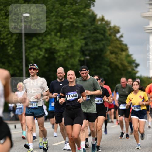 29.06.2025 - hella hamburg halbmarathon Dr. Thomas Lammeyer http://msf.ph/oto/8492100 29.06.2025 10:22:10 Kennedybrücke 1067, 1268, 1298, 1477, 1554, 1622, 1641, 1982, 2087, 2094, 2147, 2305, 2548, 2931, 3482, 3977, 4194, 4738, 4804, 5002, 5004, 5023, 5290, 5294, 6332, 7094, 7160, 7641, 7649, 7882, 7883, 8144, 8248, 9539, 9586, 9717, 9734, 9798, 9834, 10332, 10509, 10831, 10908, 10946, 11275, 11352 meine-sportfotos.de