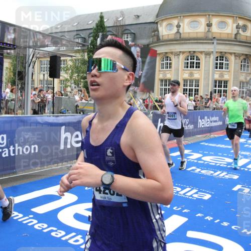 29.06.2025 - hella hamburg halbmarathon Michael Strokosch http://msf.ph/oto/8492301 29.06.2025 10:46:25 Ziel 1600, 2222, 2842, 6421, 6691, 7335, 8142, 11185, 11773, 12171, 12651, 13698, 14045, 14200, 14228, 14262, 14482, 15157, 16127, 18118, 18211, 18637, 19209 meine-sportfotos.de