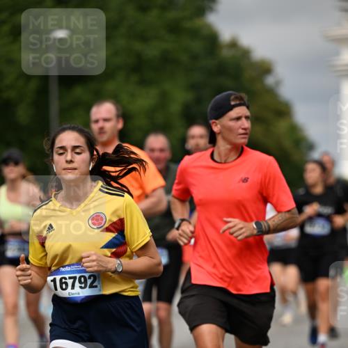 29.06.2025 - hella hamburg halbmarathon Dr. Thomas Lammeyer http://msf.ph/oto/8492452 29.06.2025 10:22:15 Kennedybrücke 1067, 1268, 1298, 1477, 1554, 1641, 1982, 2087, 2147, 2305, 2548, 2634, 3482, 3977, 4194, 4738, 4804, 5002, 5004, 5023, 5290, 5294, 6332, 7094, 7160, 7413, 7641, 7649, 7838, 7882, 7883, 8144, 8248, 9539, 9586, 9717, 9734, 9798, 9834, 9844, 10174, 10332, 10831, 10908, 10946, 11275, 11352 meine-sportfotos.de