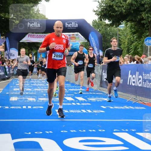 29.06.2025 - hella hamburg halbmarathon Strokosch-Dieckow http://msf.ph/oto/8492484 29.06.2025 10:44:56 Ziel 1171, 1424, 1520, 2098, 2890, 3098, 4425, 6266, 7056, 7167, 7709, 7843, 9030, 9720, 10741, 11688, 12161, 15334, 16058, 17381, 17382, 17406, 17544, 18055, 18631, 19210 meine-sportfotos.de