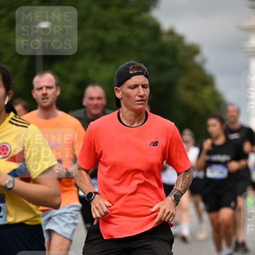 29.06.2025 - hella hamburg halbmarathon Dr. Thomas Lammeyer http://msf.ph/oto/8492492 29.06.2025 10:22:15 Kennedybrücke 1067, 1268, 1298, 1477, 1554, 1641, 1982, 2087, 2147, 2305, 2548, 2634, 3482, 3977, 4194, 4738, 4804, 5002, 5004, 5023, 5290, 5294, 6332, 7094, 7160, 7413, 7641, 7649, 7838, 7882, 7883, 8144, 8248, 9539, 9586, 9717, 9734, 9798, 9834, 9844, 10174, 10332, 10831, 10908, 10946, 11275, 11352 meine-sportfotos.de