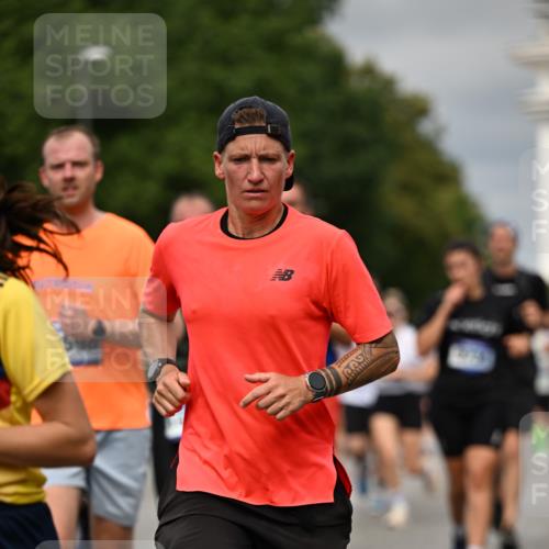 29.06.2025 - hella hamburg halbmarathon Dr. Thomas Lammeyer http://msf.ph/oto/8492544 29.06.2025 10:22:15 Kennedybrücke 1067, 1268, 1298, 1477, 1554, 1641, 1982, 2087, 2147, 2305, 2548, 2634, 3482, 3977, 4194, 4738, 4804, 5002, 5004, 5023, 5290, 5294, 6332, 7094, 7160, 7413, 7641, 7649, 7838, 7882, 7883, 8144, 8248, 9539, 9586, 9717, 9734, 9798, 9834, 9844, 10174, 10332, 10831, 10908, 10946, 11275, 11352 meine-sportfotos.de
