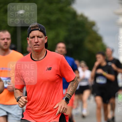 29.06.2025 - hella hamburg halbmarathon Dr. Thomas Lammeyer http://msf.ph/oto/8492552 29.06.2025 10:22:16 Kennedybrücke 1067, 1268, 1298, 1477, 1554, 1641, 1820, 1982, 2087, 2147, 2305, 2548, 2634, 3125, 3482, 3977, 4194, 4738, 4804, 5002, 5023, 5290, 5294, 5909, 6332, 7094, 7160, 7413, 7641, 7649, 7838, 7882, 7883, 8144, 8248, 9539, 9586, 9717, 9734, 9798, 9834, 9844, 10174, 10332, 10659, 10831, 10908, 10946, 11352 meine-sportfotos.de