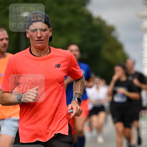 29.06.2025 - hella hamburg halbmarathon Dr. Thomas Lammeyer http://msf.ph/oto/8492555 29.06.2025 10:22:16 Kennedybrücke 1067, 1268, 1298, 1477, 1554, 1641, 1820, 1982, 2087, 2147, 2305, 2548, 2634, 3125, 3482, 3977, 4194, 4738, 4804, 5002, 5023, 5290, 5294, 5909, 6332, 7094, 7160, 7413, 7641, 7649, 7838, 7882, 7883, 8144, 8248, 9539, 9586, 9717, 9734, 9798, 9834, 9844, 10174, 10332, 10659, 10831, 10908, 10946, 11352 meine-sportfotos.de
