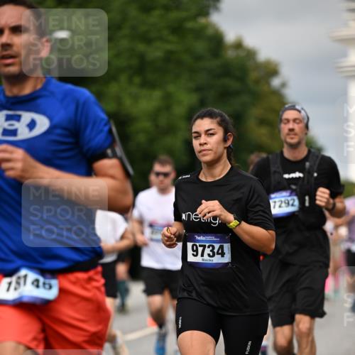 29.06.2025 - hella hamburg halbmarathon Dr. Thomas Lammeyer http://msf.ph/oto/8492605 29.06.2025 10:22:18 Kennedybrücke 1067, 1268, 1298, 1477, 1554, 1641, 1820, 1982, 2087, 2147, 2305, 2548, 2634, 3125, 3482, 3977, 4194, 4738, 4804, 5023, 5290, 5294, 5909, 6332, 7094, 7160, 7413, 7641, 7649, 7838, 7882, 7883, 8248, 9539, 9586, 9717, 9734, 9798, 9834, 9844, 10174, 10332, 10659, 10831, 10908, 10946, 11352 meine-sportfotos.de