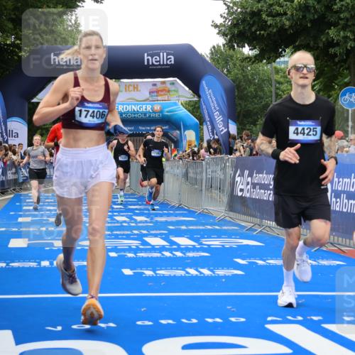 29.06.2025 - hella hamburg halbmarathon Strokosch-Dieckow http://msf.ph/oto/8492667 29.06.2025 10:44:54 Ziel 1171, 1424, 1520, 2098, 2890, 3004, 3098, 4425, 4915, 7056, 7167, 7325, 7843, 9030, 9720, 12161, 15334, 16058, 16834, 17381, 17382, 17406, 17544, 18055, 18631, 19207, 19210 meine-sportfotos.de