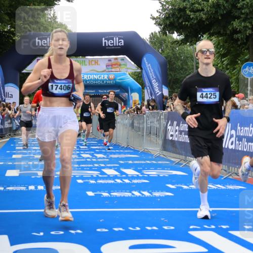 29.06.2025 - hella hamburg halbmarathon Strokosch-Dieckow http://msf.ph/oto/8492700 29.06.2025 10:44:54 Ziel 1171, 1424, 1520, 2098, 2890, 3004, 3098, 4425, 4915, 7056, 7167, 7325, 7843, 9030, 9720, 12161, 15334, 16058, 16834, 17381, 17382, 17406, 17544, 18055, 18631, 19207, 19210 meine-sportfotos.de