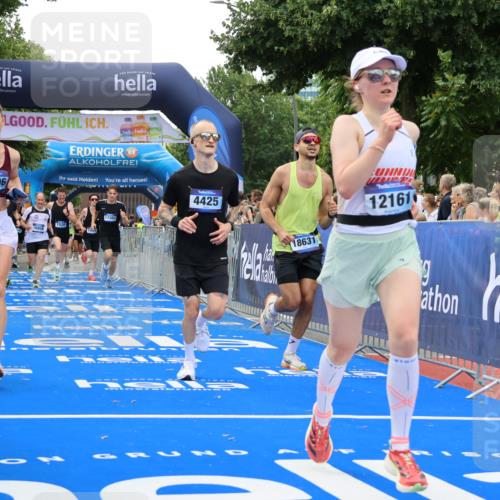 29.06.2025 - hella hamburg halbmarathon Strokosch-Dieckow http://msf.ph/oto/8492846 29.06.2025 10:44:53 Ziel 1171, 1424, 1520, 1941, 2098, 2890, 3004, 3098, 3785, 4425, 4915, 7056, 7167, 7325, 9030, 9720, 12161, 16058, 16834, 17381, 17382, 17406, 17544, 18055, 18631, 19207, 19210 meine-sportfotos.de