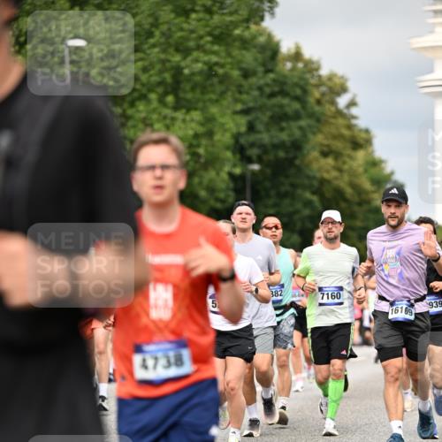 29.06.2025 - hella hamburg halbmarathon Dr. Thomas Lammeyer http://msf.ph/oto/8492884 29.06.2025 10:22:20 Kennedybrücke 1067, 1268, 1298, 1477, 1641, 1820, 1982, 2087, 2147, 2305, 2548, 2634, 3125, 3482, 3977, 4194, 4738, 4804, 5023, 5290, 5909, 6332, 7094, 7160, 7413, 7641, 7649, 7838, 7882, 7883, 8248, 9539, 9586, 9717, 9734, 9834, 9844, 10174, 10332, 10659, 10831, 10908, 10946, 11352 meine-sportfotos.de
