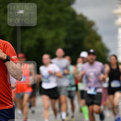 29.06.2025 - hella hamburg halbmarathon Dr. Thomas Lammeyer http://msf.ph/oto/8492928 29.06.2025 10:22:21 Kennedybrücke 1067, 1268, 1298, 1477, 1641, 1820, 1982, 2087, 2305, 2634, 3125, 3482, 3977, 4194, 4738, 4804, 5023, 5290, 5909, 6332, 7160, 7413, 7649, 7838, 7882, 7883, 8248, 9539, 9586, 9717, 9734, 9834, 9844, 10174, 10332, 10659, 10831, 10908, 10946, 11352 meine-sportfotos.de