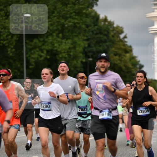29.06.2025 - hella hamburg halbmarathon Dr. Thomas Lammeyer http://msf.ph/oto/8492948 29.06.2025 10:22:22 Kennedybrücke 1067, 1268, 1298, 1477, 1641, 1820, 1982, 2087, 2305, 2634, 3125, 3482, 3977, 4194, 4738, 4804, 5023, 5290, 5909, 6332, 7160, 7413, 7649, 7838, 7882, 7883, 8248, 8341, 9539, 9586, 9717, 9734, 9834, 9844, 10174, 10332, 10659, 10831, 10908, 10946, 11352 meine-sportfotos.de