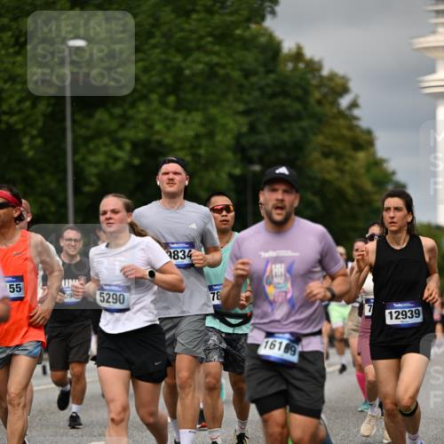 29.06.2025 - hella hamburg halbmarathon Dr. Thomas Lammeyer http://msf.ph/oto/8492952 29.06.2025 10:22:22 Kennedybrücke 1067, 1268, 1298, 1477, 1641, 1820, 1982, 2087, 2305, 2634, 3125, 3482, 3977, 4194, 4738, 4804, 5023, 5290, 5909, 6332, 7160, 7413, 7649, 7838, 7882, 7883, 8248, 8341, 9539, 9586, 9717, 9734, 9834, 9844, 10174, 10332, 10659, 10831, 10908, 10946, 11352 meine-sportfotos.de