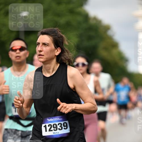 29.06.2025 - hella hamburg halbmarathon Dr. Thomas Lammeyer http://msf.ph/oto/8493269 29.06.2025 10:22:25 Kennedybrücke 1067, 1268, 1298, 1477, 1820, 1982, 2087, 2305, 2634, 2821, 3125, 3482, 4194, 4738, 5290, 5909, 6332, 7160, 7413, 7649, 7838, 7882, 7883, 8248, 8341, 9222, 9539, 9586, 9717, 9734, 9834, 9844, 10174, 10332, 10659, 10831, 10908, 10946, 11352 meine-sportfotos.de