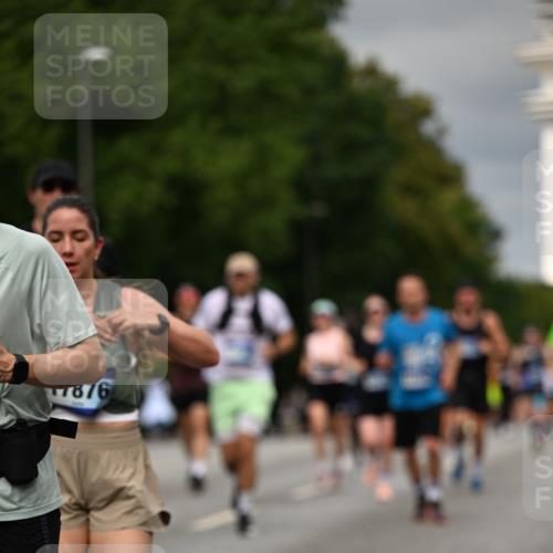 29.06.2025 - hella hamburg halbmarathon Dr. Thomas Lammeyer http://msf.ph/oto/8493375 29.06.2025 10:22:28 Kennedybrücke 1067, 1234, 1268, 1298, 1477, 1820, 2087, 2305, 2335, 2634, 2821, 3125, 3482, 4123, 4194, 4738, 5290, 5909, 6332, 7160, 7413, 7445, 7649, 7838, 7882, 7883, 8067, 8248, 8341, 9222, 9586, 9717, 9734, 9834, 9844, 10174, 10659, 10908, 10946, 11352 meine-sportfotos.de