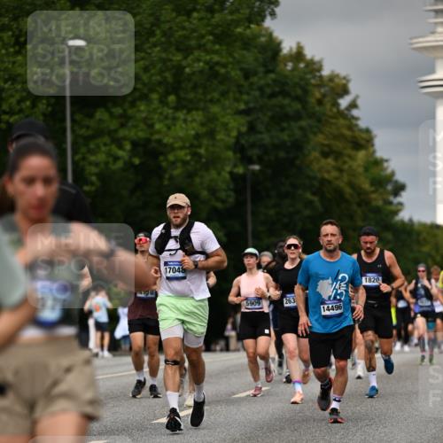 29.06.2025 - hella hamburg halbmarathon Dr. Thomas Lammeyer http://msf.ph/oto/8493379 29.06.2025 10:22:28 Kennedybrücke 1067, 1234, 1268, 1298, 1477, 1820, 2087, 2305, 2335, 2634, 2821, 3125, 3482, 4123, 4194, 4738, 5290, 5909, 6332, 7160, 7413, 7445, 7649, 7838, 7882, 7883, 8067, 8248, 8341, 9222, 9586, 9717, 9734, 9834, 9844, 10174, 10659, 10908, 10946, 11352 meine-sportfotos.de