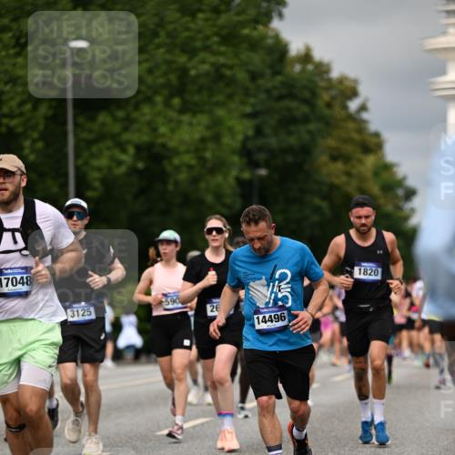 29.06.2025 - hella hamburg halbmarathon Dr. Thomas Lammeyer http://msf.ph/oto/8493501 29.06.2025 10:22:30 Kennedybrücke 1234, 1268, 1477, 1820, 2087, 2305, 2335, 2634, 2821, 3125, 3482, 4123, 4194, 4383, 4738, 5290, 5909, 6332, 7160, 7413, 7445, 7649, 7838, 7882, 7883, 8067, 8341, 9222, 9276, 9586, 9717, 9834, 9844, 10174, 10659, 10908, 10946, 11352 meine-sportfotos.de