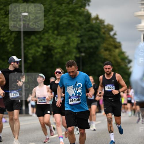 29.06.2025 - hella hamburg halbmarathon Dr. Thomas Lammeyer http://msf.ph/oto/8493518 29.06.2025 10:22:31 Kennedybrücke 1234, 1268, 1477, 1820, 2087, 2335, 2634, 2821, 3125, 3482, 4123, 4383, 4738, 5290, 5909, 6332, 7160, 7413, 7445, 7649, 7838, 7882, 7883, 8067, 8341, 9222, 9276, 9586, 9717, 9834, 9844, 10174, 10659, 10908, 10946, 11352 meine-sportfotos.de