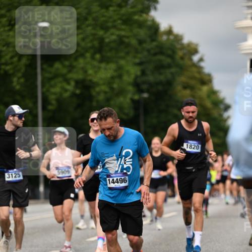 29.06.2025 - hella hamburg halbmarathon Dr. Thomas Lammeyer http://msf.ph/oto/8493529 29.06.2025 10:22:31 Kennedybrücke 1234, 1268, 1477, 1820, 2087, 2335, 2634, 2821, 3125, 3482, 4123, 4383, 4738, 5290, 5909, 6332, 7160, 7413, 7445, 7649, 7838, 7882, 7883, 8067, 8341, 9222, 9276, 9586, 9717, 9834, 9844, 10174, 10659, 10908, 10946, 11352 meine-sportfotos.de