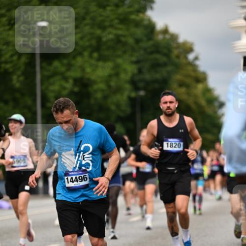 29.06.2025 - hella hamburg halbmarathon Dr. Thomas Lammeyer http://msf.ph/oto/8493535 29.06.2025 10:22:32 Kennedybrücke 1234, 1268, 1477, 1820, 2087, 2335, 2634, 2821, 3125, 3482, 4123, 4383, 4738, 5290, 5909, 6332, 7121, 7160, 7413, 7445, 7649, 7838, 7882, 7883, 8067, 8341, 9222, 9276, 9717, 9834, 9844, 10174, 10659, 10908, 10946, 11352 meine-sportfotos.de