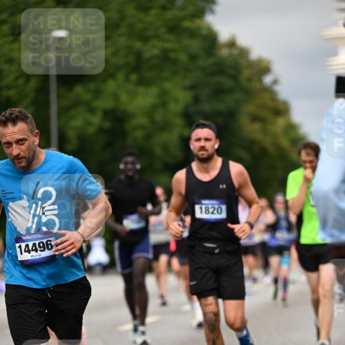 29.06.2025 - hella hamburg halbmarathon Dr. Thomas Lammeyer http://msf.ph/oto/8493620 29.06.2025 10:22:32 Kennedybrücke 1234, 1268, 1477, 1820, 2087, 2335, 2634, 2821, 3125, 3482, 4123, 4383, 4738, 5290, 5909, 6332, 7121, 7160, 7413, 7445, 7649, 7838, 7882, 7883, 8067, 8341, 9222, 9276, 9717, 9834, 9844, 10174, 10659, 10908, 10946, 11352 meine-sportfotos.de