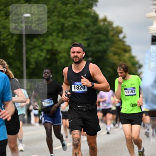 29.06.2025 - hella hamburg halbmarathon Dr. Thomas Lammeyer http://msf.ph/oto/8493739 29.06.2025 10:22:33 Kennedybrücke 1234, 1268, 1477, 1820, 2087, 2335, 2634, 2821, 3125, 3482, 4123, 4383, 4738, 5290, 5909, 6332, 7121, 7160, 7413, 7445, 7649, 7838, 7882, 7883, 8067, 8341, 9222, 9276, 9717, 9834, 9844, 10174, 10502, 10659, 10856, 10908, 10946, 11352 meine-sportfotos.de