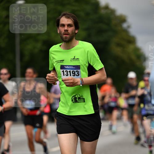 29.06.2025 - hella hamburg halbmarathon Dr. Thomas Lammeyer http://msf.ph/oto/8493826 29.06.2025 10:22:36 Kennedybrücke 1234, 1268, 1820, 2087, 2335, 2634, 2821, 3125, 3202, 3482, 4123, 4383, 5290, 5611, 5733, 5909, 6332, 7121, 7160, 7413, 7445, 7838, 7882, 7883, 8067, 8341, 8665, 9222, 9276, 9505, 9834, 9844, 10174, 10467, 10502, 10659, 10856, 10908, 10946, 11020, 11352 meine-sportfotos.de