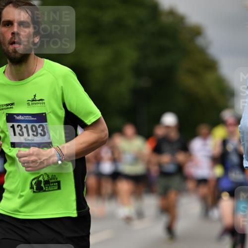 29.06.2025 - hella hamburg halbmarathon Dr. Thomas Lammeyer http://msf.ph/oto/8493871 29.06.2025 10:22:37 Kennedybrücke 1234, 1268, 1820, 2335, 2634, 2821, 3125, 3202, 4123, 4383, 5611, 5733, 5909, 6332, 6413, 7121, 7160, 7413, 7445, 7838, 7883, 8067, 8341, 8665, 9222, 9276, 9505, 9844, 10174, 10467, 10502, 10659, 10856, 10908, 10946, 11020, 11352 meine-sportfotos.de