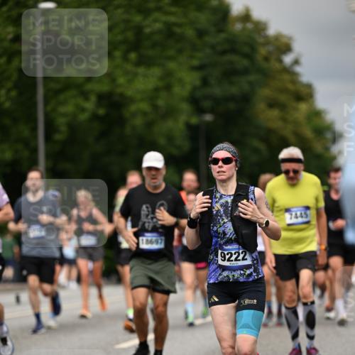 29.06.2025 - hella hamburg halbmarathon Dr. Thomas Lammeyer http://msf.ph/oto/8493951 29.06.2025 10:22:38 Kennedybrücke 1234, 1268, 1820, 2335, 2634, 2821, 3125, 3202, 4123, 4383, 5264, 5266, 5611, 5733, 5909, 6413, 7121, 7413, 7445, 7838, 7883, 8067, 8341, 8665, 9222, 9276, 9505, 9844, 10174, 10467, 10502, 10659, 10856, 10908, 10946, 11020 meine-sportfotos.de