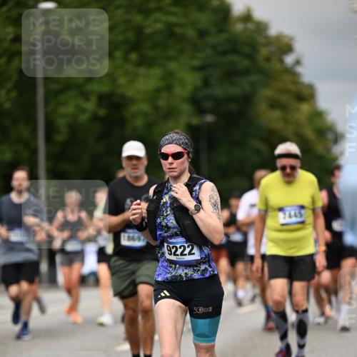 29.06.2025 - hella hamburg halbmarathon Dr. Thomas Lammeyer http://msf.ph/oto/8493958 29.06.2025 10:22:39 Kennedybrücke 1234, 1521, 1820, 2335, 2634, 2821, 3125, 3202, 4123, 4383, 5264, 5266, 5611, 5733, 5909, 6413, 7121, 7413, 7445, 7838, 8067, 8341, 8665, 9222, 9276, 9505, 9844, 10174, 10467, 10502, 10659, 10856, 10908, 10946, 11020 meine-sportfotos.de